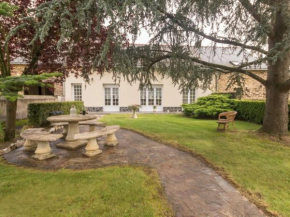 Maison familiale avec piscine, grand jardin clos et équipements de loisirs - FR-1-306-898